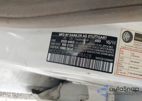 2012 Mercedes-Benz C 250 Luxury/Sport из США, поврежденный, VIN WDDGF4HB3CA638628